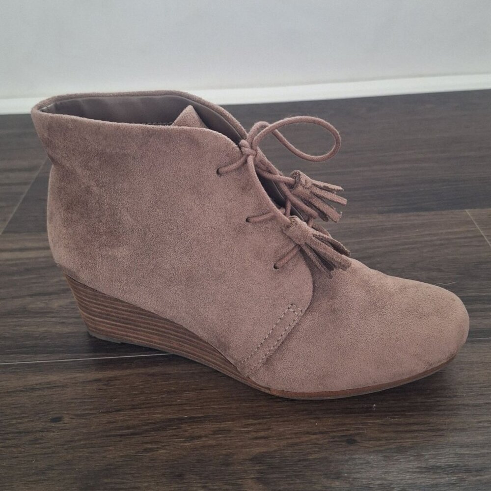 💙 Dr. Scholl's Dakota Suede Taupe Memory Foam Cool Fit Size 6.5 Bootie Comfy Wa